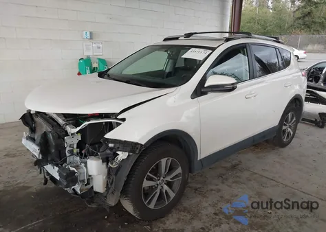 2016 Toyota Rav4 Xle z USA, uszkodzony, nr VIN JTMRFREVXGJ055526